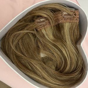 🎀🎀Milk & Blush 16" Seamless, 160g Clip-in Hair
Extensions, Deluxe🎀🎀